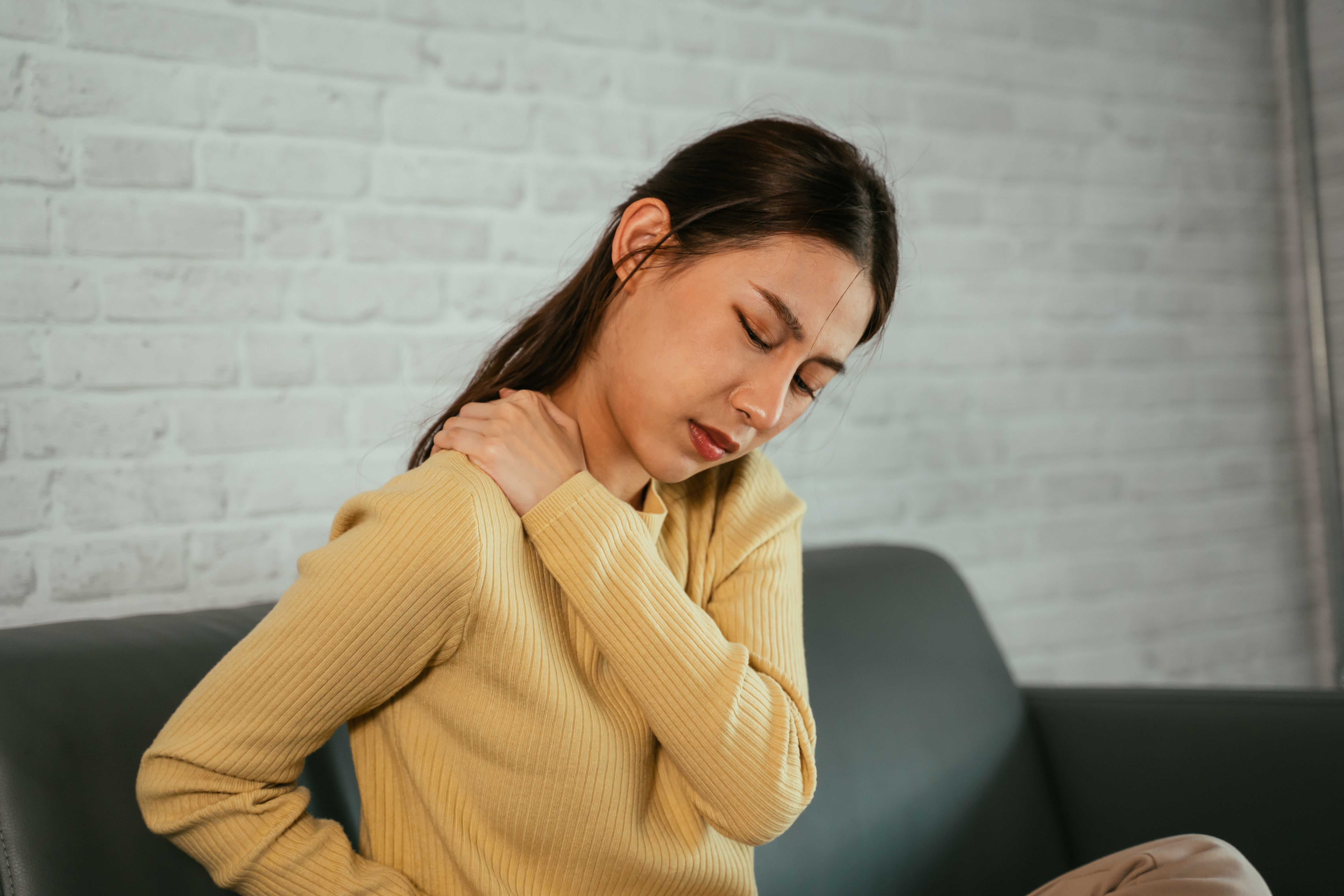 Fibromyalgia Flare-Ups in North York: 10 Triggers and a Unique Solution